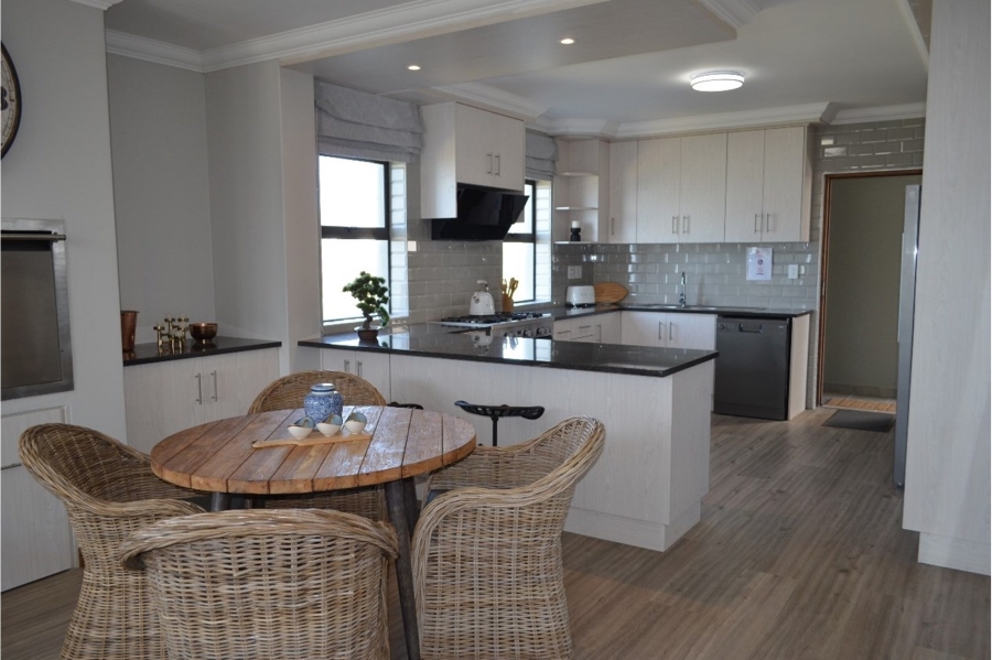 2 Bedroom Property for Sale in Da Nova Western Cape